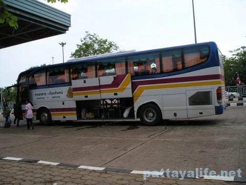 タイ・ラオス国境バス