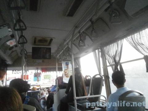 ドンムアン空港発ローカルバス (2)