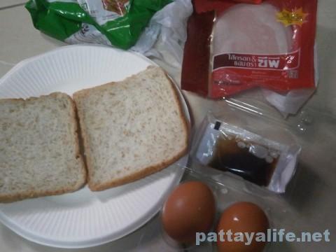 朝食パンとハムとゆで卵