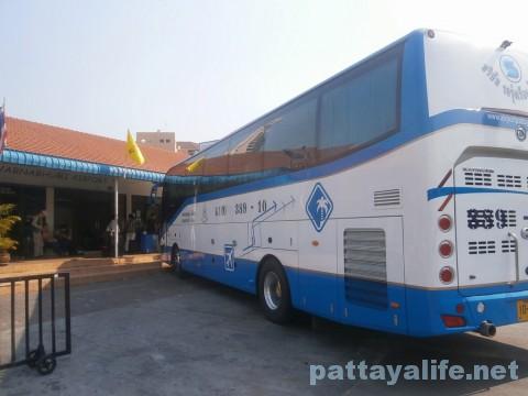パタヤ発スワンナプーム空港行きエアポートバス乗り場 (3)