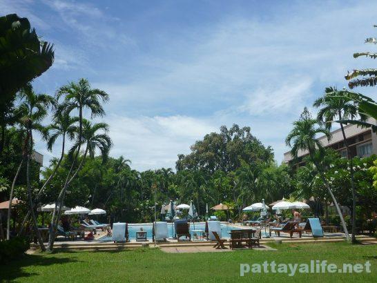 basaya-beach-resort-hotel-pattaya-21