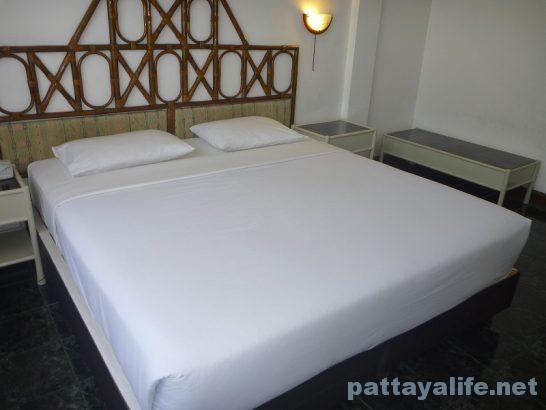basaya-beach-resort-hotel-pattaya-8