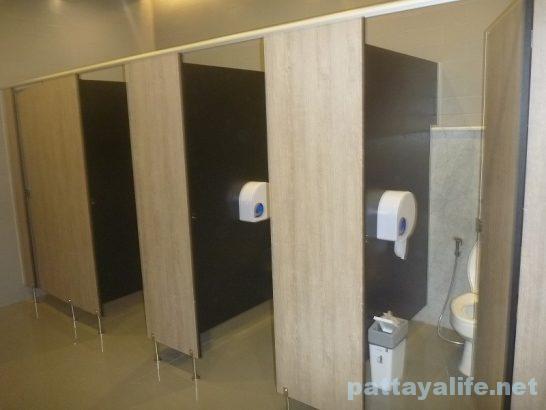 harbor-pattaya-toilet-1
