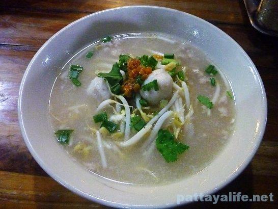 Noodle soup in Third road near LD Boutique hotel (1)