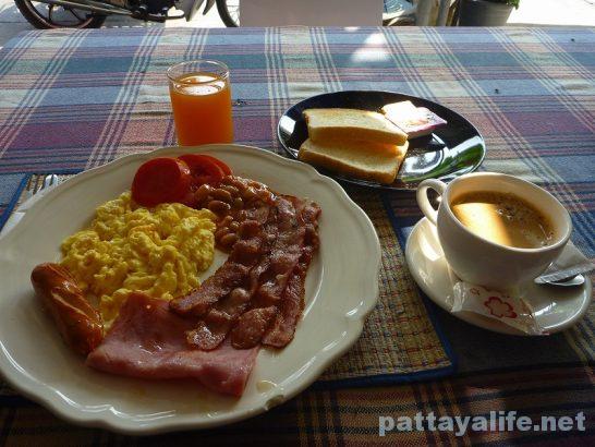 Pattaya Klang breakfast