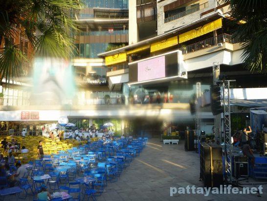 Pattaya Songkran 2017 (23)