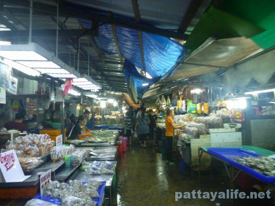 Naklua seafood market (10)