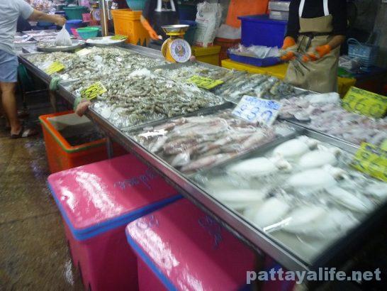 Naklua seafood market (7)