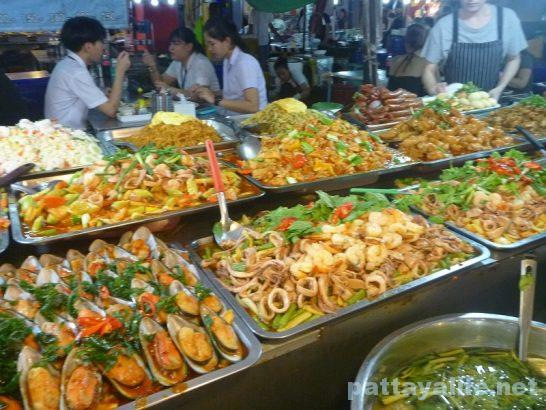 Pattaya Thepprasit night market (10)