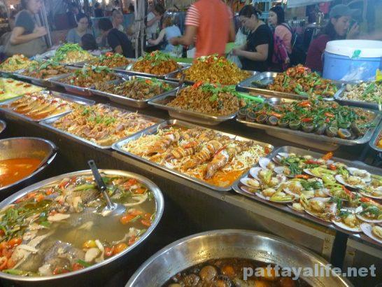 Pattaya Thepprasit night market (9)