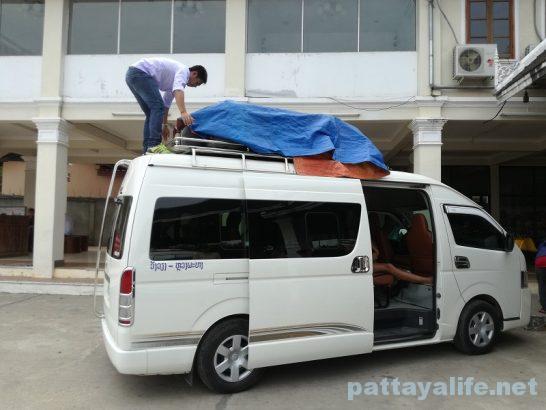 Luangparaban to Vanvieng minivan trip (1)