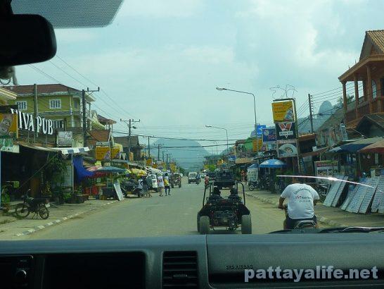 Luangparaban to Vanvieng minivan trip (19)