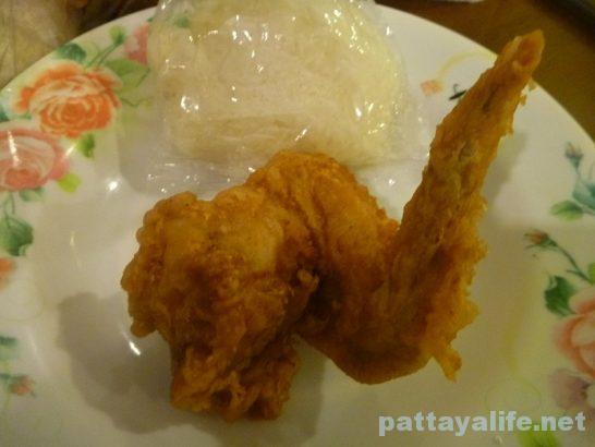 Fried chicken and sticky rice