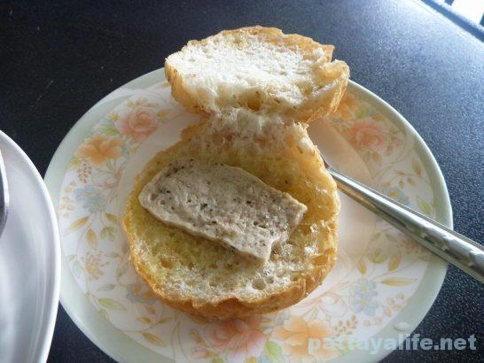 Kai gata Egg pan with bread soi bongkot (3)