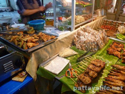Soi buakhao isaan food vender (1)