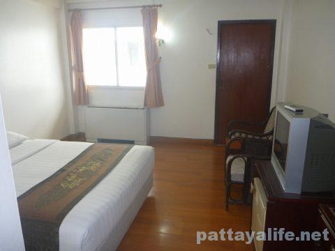 ボススイーツパタヤ Boss suites pattaya hotel (4)