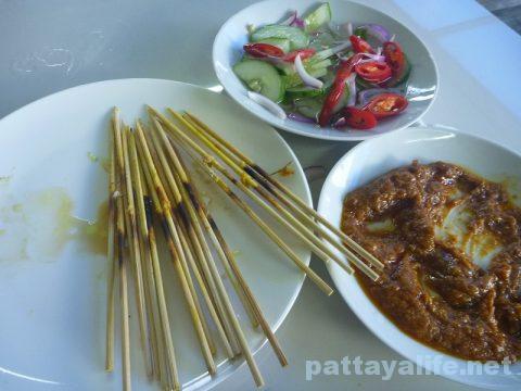 パタヤカンのサテ Satey Pattaya Klang (3)