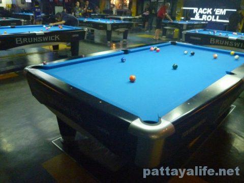 Legends pool & sports bar ビリヤード場 (10)