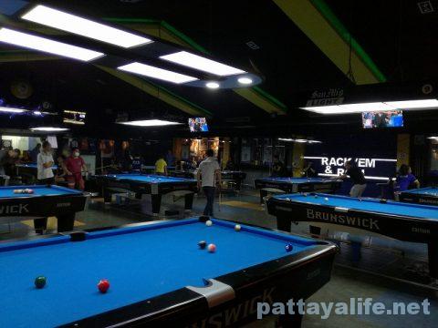 Legends pool & sports bar ビリヤード場 (7)