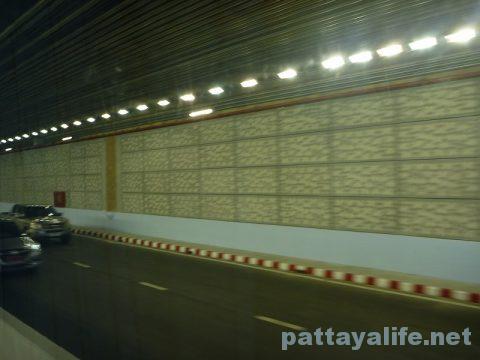 パタヤトンネル Pattaya Underpass (4)