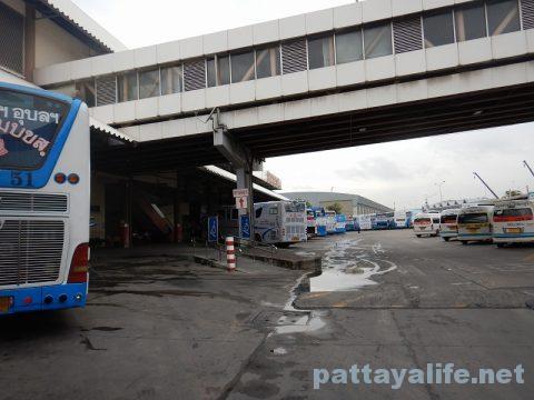 ドンムアン空港からパタヤへバス乗り継ぎ移動 (11)
