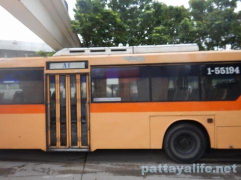 ドンムアン空港からパタヤへバス乗り継ぎ移動 (4)