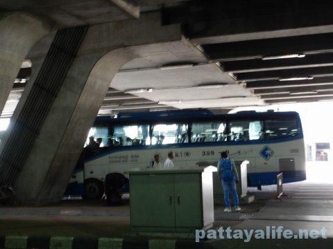 スワンナプーム空港からパタヤへバス (11)