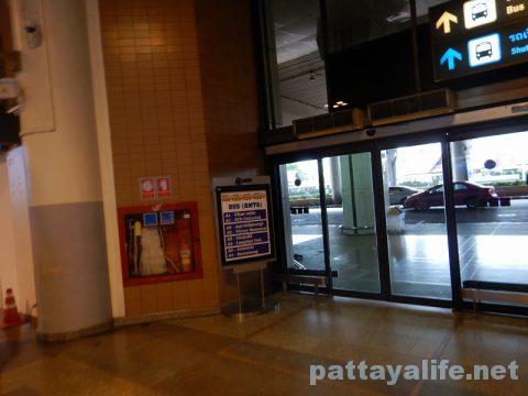 ドンムアン空港からパタヤへバス乗り継ぎ移動 (1)