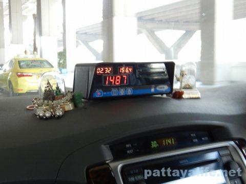 パタヤからドンムアン空港タクシー (11)