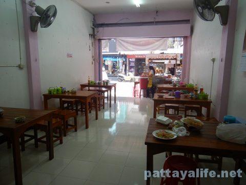 パタヤタイのカオマンガイとクイティアオガイ食堂 (3)