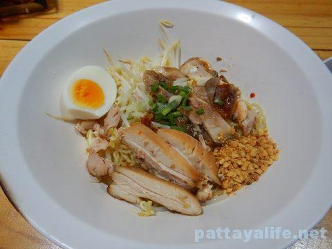 モーファイ屋Nai Poom Tom-Yum Pork Noodle (14)