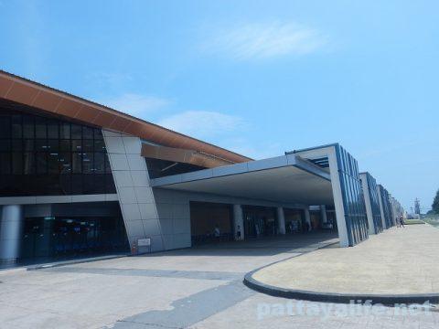ウタパオ空港新ターミナルビル (1)
