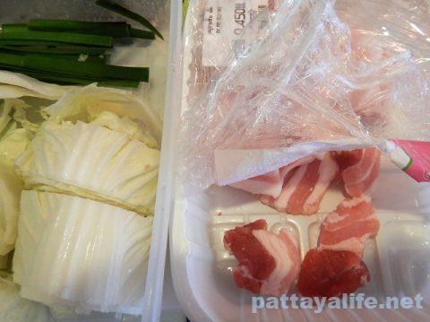 タイの豚バラ肉ブロック (2)