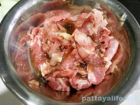 豚の喉肉で鍋と焼き肉コームーヤーン (8)