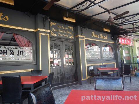 the punch & judy Pulicinella Italian ristro pub pattaya (12)