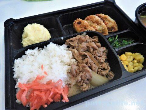 パタヤすき家の牛丼弁当 (3)