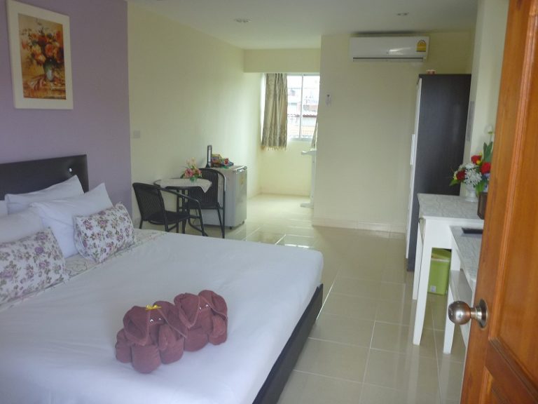 ソイハニーの隠れ家的ホテル、ザ ムーンライト プレイス (The Moonlight Place)宿泊レポート パタヤ千夜一夜