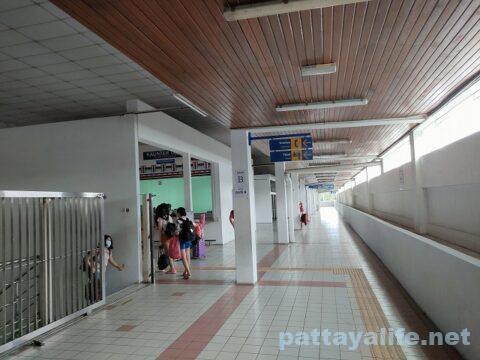 マレーシアからタイへ国際列車で国境越え パダンブサール~ハジャイ